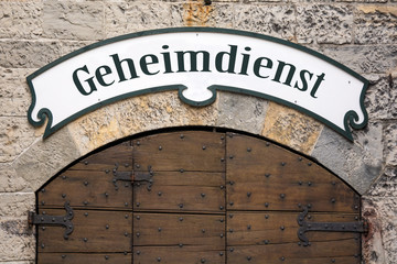 Schild 245 - Geheimdienst