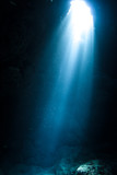 Fototapeta Do akwarium - Sun Light into the Underwater Cave