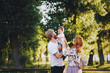 © prostooleh - family in a park