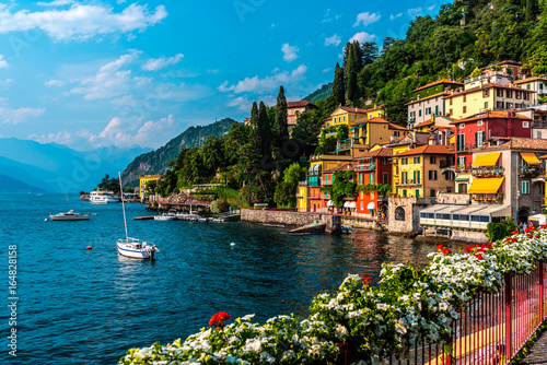 Fotografía Varenna, small town on lake Como, Italy