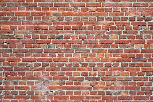 Alte Mauer Aus Roten Backsteinen Kaufen Sie Dieses Foto Und Finden Sie Ahnliche Bilder Auf Adobe Stock Adobe Stock