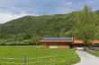 Bauernhof in den Bergen mit Photovoltaikdach