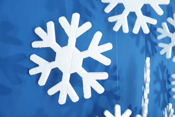 Wall Mural - Set of snowflakes as Christmas decorations on color background