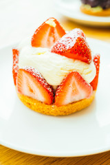 Canvas Print - Sweet dessert with strawberry tart