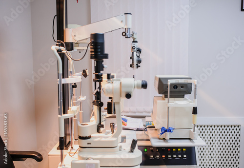 Fotomural Ophthalmology clinic equipment Slit lamp examination.