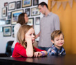 © JackF - Father and mother with the loud scandal, and children