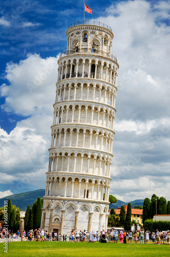 Plakat Słynna Krzywa Wieża w Pizie na Placu Cudów, Toskania we Włoszech
