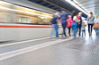 U-Bahn Linie - Bewegung und Stillstand