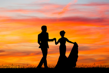 Wall Mural - Just Married silhouette at sunset