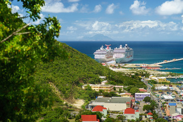 Wall Mural - PHILIPSBURG, SINT MAARTEN. View of the port with cruise ships from the bird's flightz.