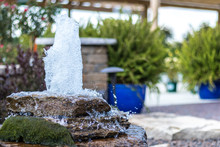 Splashing Water Fountain