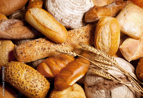 Zdjęcie XXL asortyment pieczonego chleba z pszenicy
