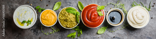 Fotomural Selection of different sauces in bowls