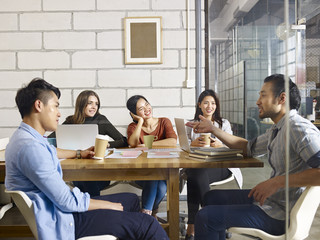 Wall Mural - Business people meeting in an office