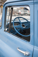Details Of Pick-up Truck