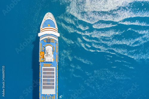 Cuadros en Lienzo Part of a cruise liner in the blue sea, top view