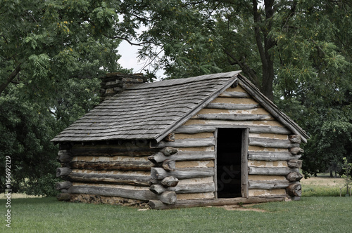 Muhlenberg Brigade Log Cabin Hut For Continental Army George