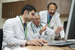 © IndiaPix - Doctors looking at computer screen