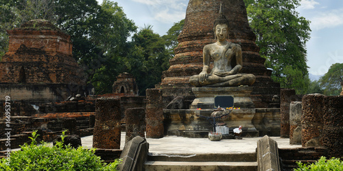 Fotografie, Obraz statue of buddha,in the historical park of Sukhothai,Thailand