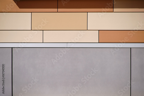 Moderne Fassadenverkleidung Nahaufnahme Die Nahaufnahme Von Eckigen Und Verschieden Gemusterten Stein Und Betonplatten Zur Dekoration Einer Fassade Buy This Stock Photo And Explore Similar Images At Adobe Stock Adobe Stock