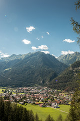 Wall Mural - Berge und Wälder