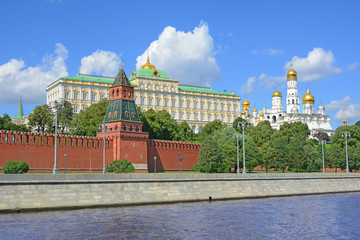 Wall Mural - Moscow. View of the Kremlin from the Moscow river