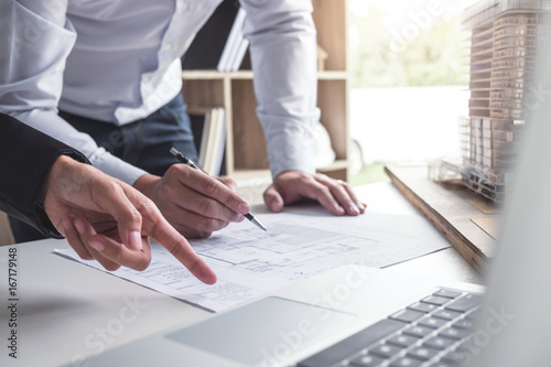 Fotografía Engineering or Creative architect in construction project, Engineers hands worki