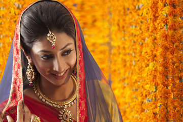 Canvas Print - Close-up of a beautiful bride smiling