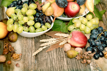 Wall Mural - Fresh organic seasonal fruit, autumn fruit - autumn harvest on rustic table