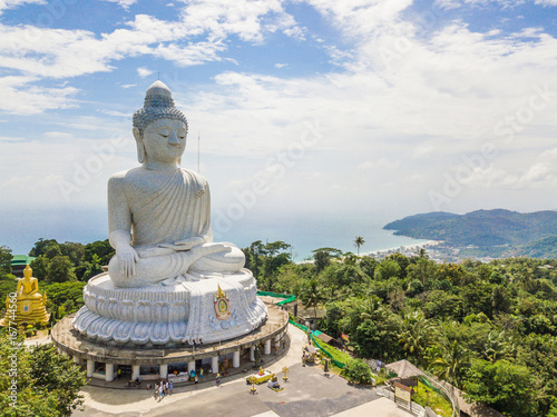 Cuadros en Lienzo The big buddha on Nakkerd Hills Phuket