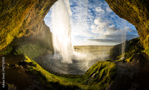 Dekoracja na wymiar  wodospad-seljalandsfoss-na-obwodnicy-islandia