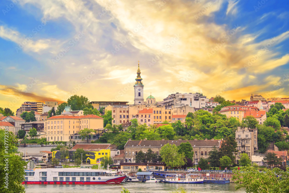 Beautiful view of the historic center of Belgrade on the banks of the Sava River, Serbia - obrazy, fototapety, plakaty 