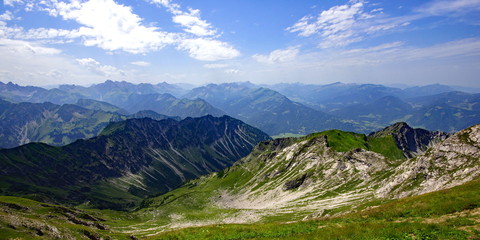 Canvas Print - Blick vom NEBELHORN über Oberstdorf auf die Allgäuer Alpen 