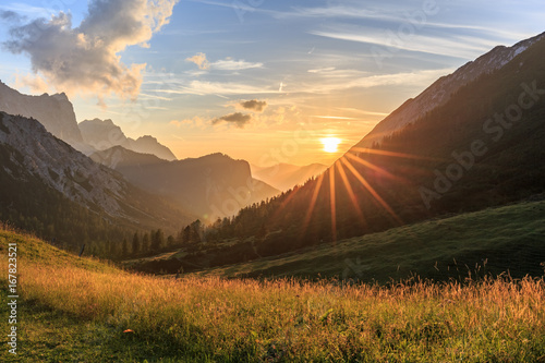 Fotografía Sonnenuntergang auf der Hallerangeralm im Karwendel