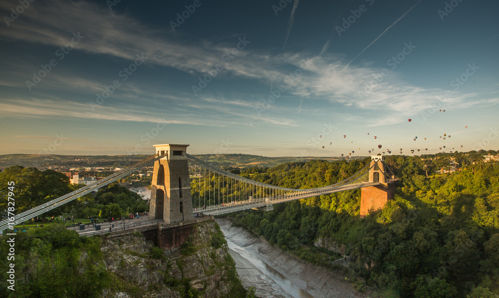 Bristol, Clifton Suspension Bridge and Balloon Fiesta - obrazy, fototapety, plakaty 