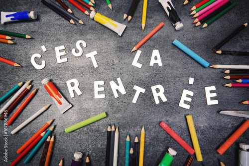 Cuadros en Lienzo c'est la rentrée des classes,sur fond noir