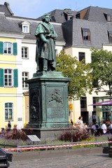 Beethovenstatue auf dem Münsterplatz in Bonn