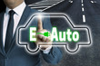© wsf-f - E-Auto touchscreen wird von mann bedient konzept