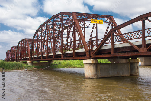 Photo Beautiful Old Iron Bridge on Old Route 66