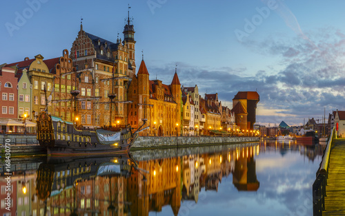 Zdjęcie XXL kolorowe gotyckie fasady starego miasta w Gdańsku, Polska