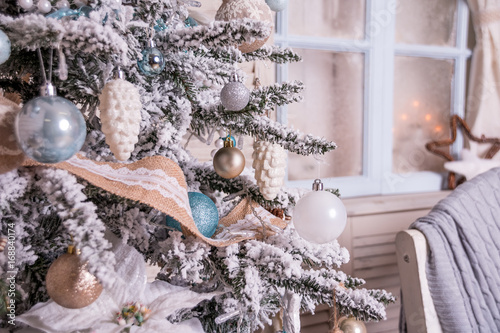 Home Decoration With Lighted Christmas Tree Presents Fireplace