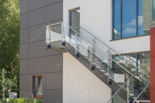 Modere Aussentreppe Aus Glas Und Metall An Einer Fassade Buy This