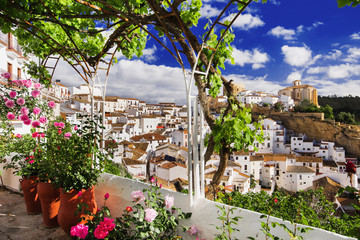 Wall Mural - Setenil de las Bodegas village, one of the beautiful white villages (Pueblos Blancos) of Andalusia, Spain