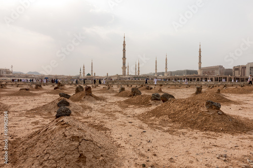 Cuadros en Lienzo Ancient graves in Jannat Al Baqi Cemetery in Medina Saudi Arabia