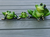 porcelanowa zielona żaba