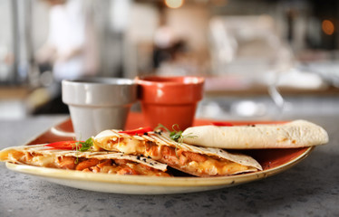 Poster - Delicious quesadillas with sauces on plate