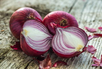 Wall Mural - red onions on rustic wood