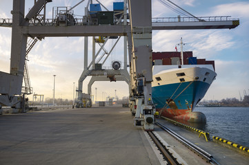 seaport ,unloading of merchant ships