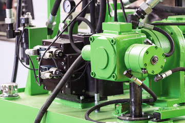 Sticker - Rubber hydraulic hoses, connected to industrial equipment