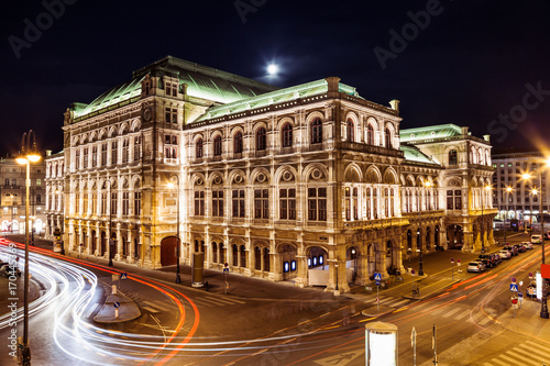 Fototapeta na szkło Opera Państwowa w Wiedniu w Austrii w nocy
